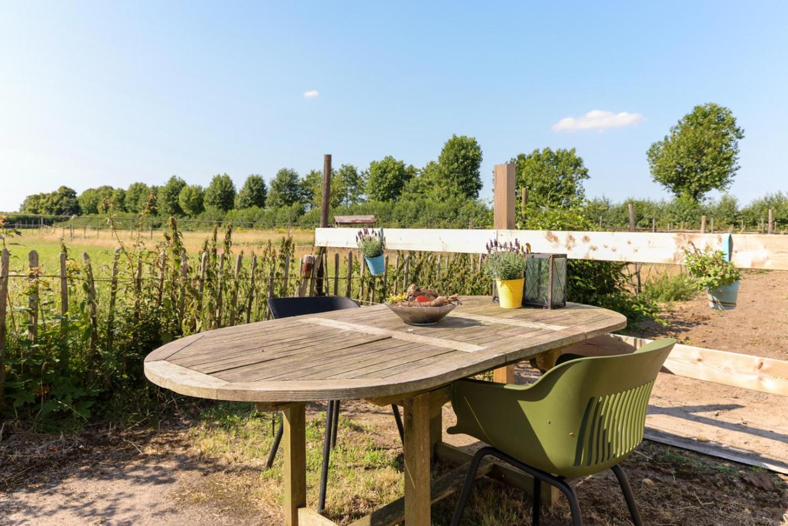 Bed met Paard Appartement Bergen op Zoom Buitenkant foto